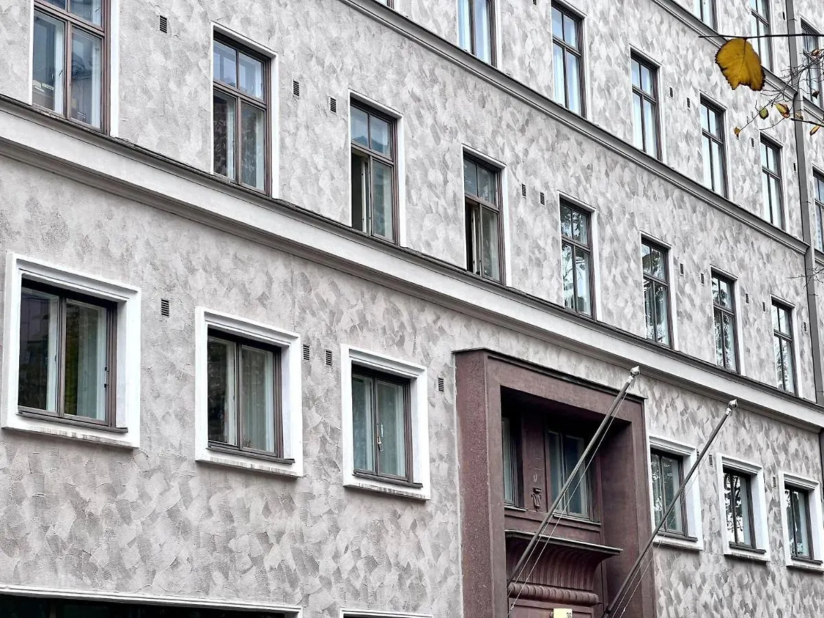 Lovely 1 Room Apartment In Kamppi 赫尔辛基